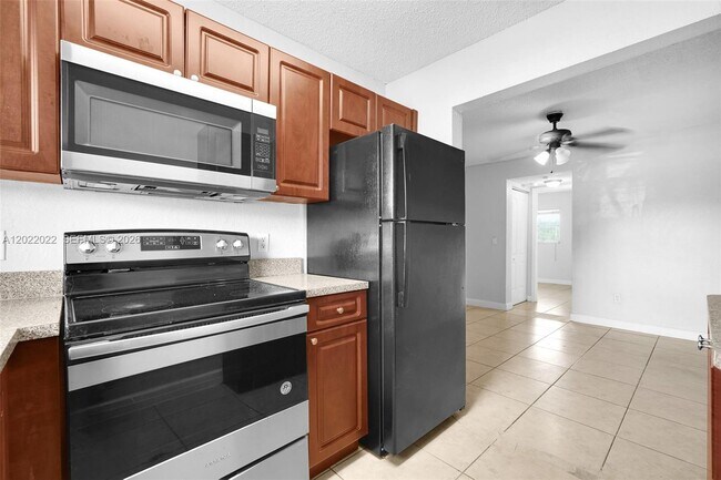 Building Photo - 400 NW 65th Ave