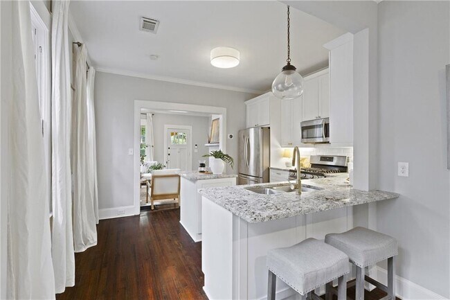 Building Photo - 481 Hill St SE