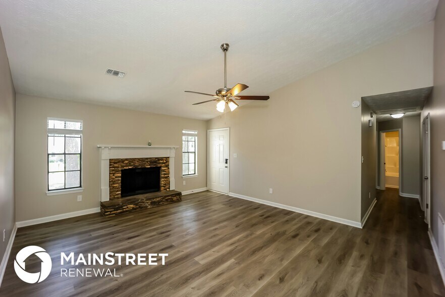 Building Photo - 252 Windemere Way