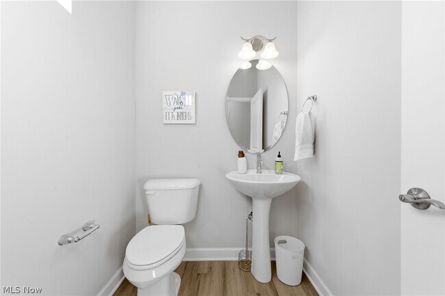 Building Photo - 2256 E 100th St