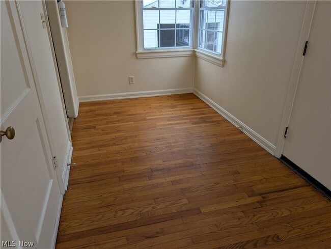 Building Photo - 637 E Wilbeth Rd