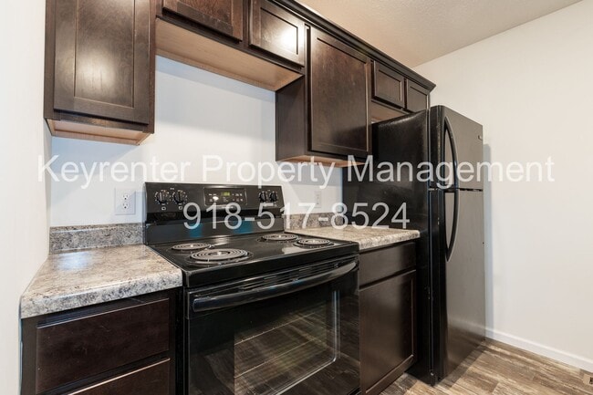Building Photo - Charming 3-Bedroom Home with Spacious Yard in North Tulsa
