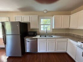 Building Photo - 61 Cooper St