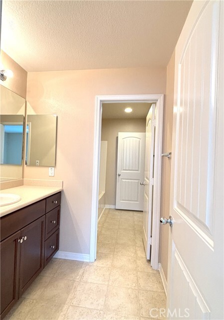 Building Photo - 7450 Silver Saddle Ct