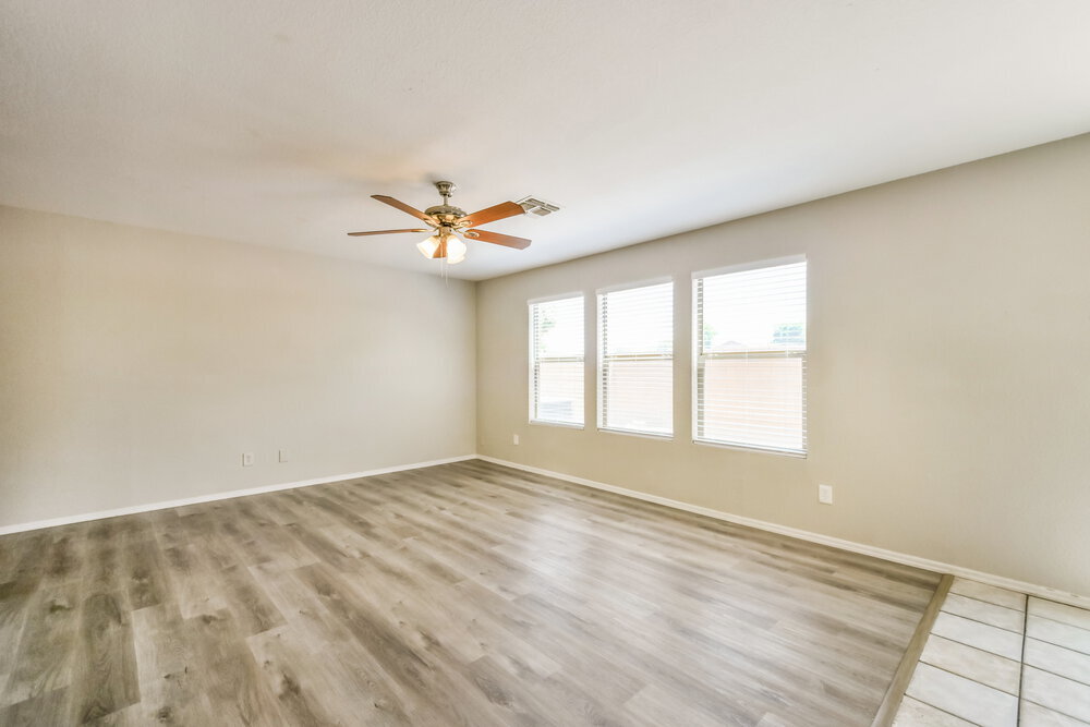 Building Photo - 2236 E Spruce Dr