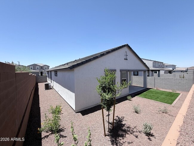 Building Photo - 6964 W Buckhorn Trail