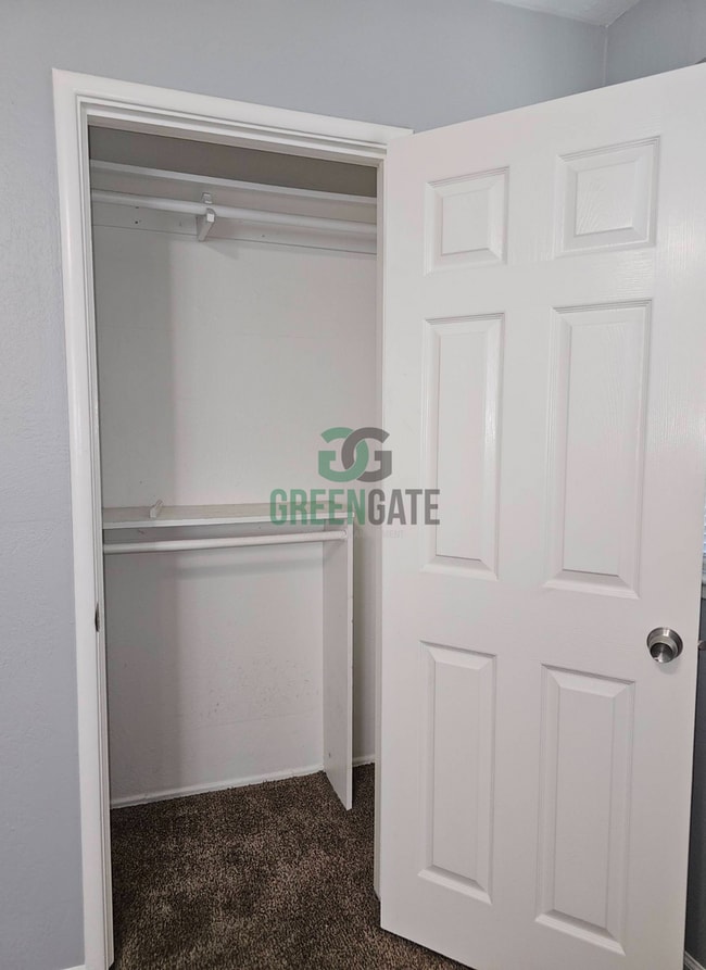 Building Photo - Rent Reduced! 3 Bedroom, 1 Bathroom Home W...