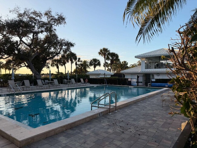 Building Photo - Turkey Furnished 3 Bed Pool Home in Venice