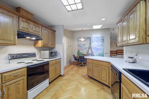 Building Photo - 2605 Montega Dr