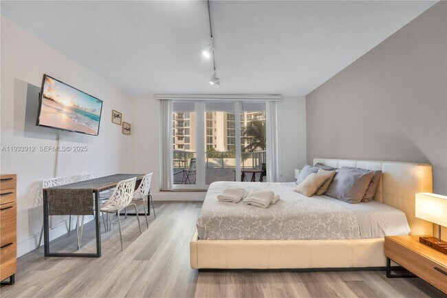 Building Photo - 19201 Collins Ave