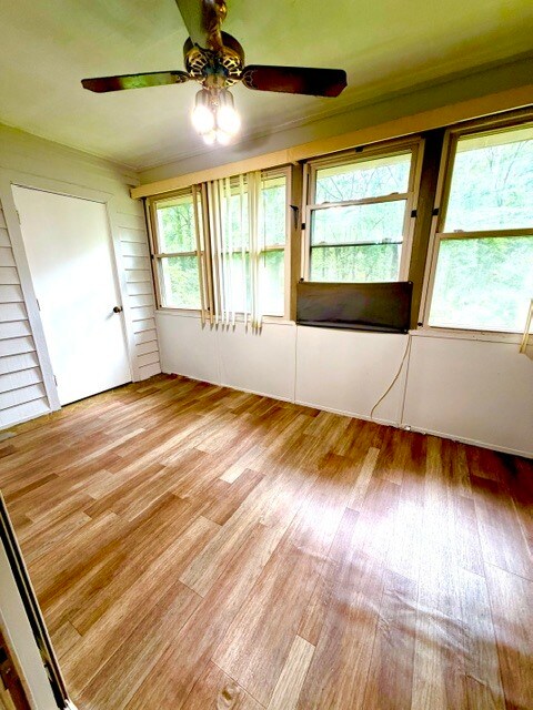 Building Photo - 1008 Creekside Wy