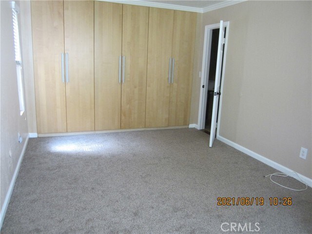 Building Photo - 2521 W Sunflower Ave