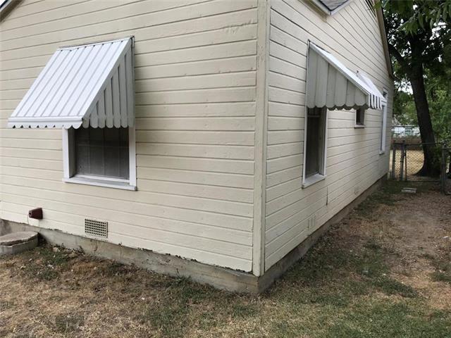 Building Photo - 4205 6th Ave