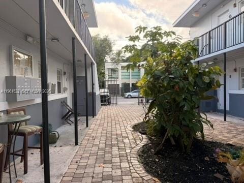 Building Photo - 3615 Thomas Ave