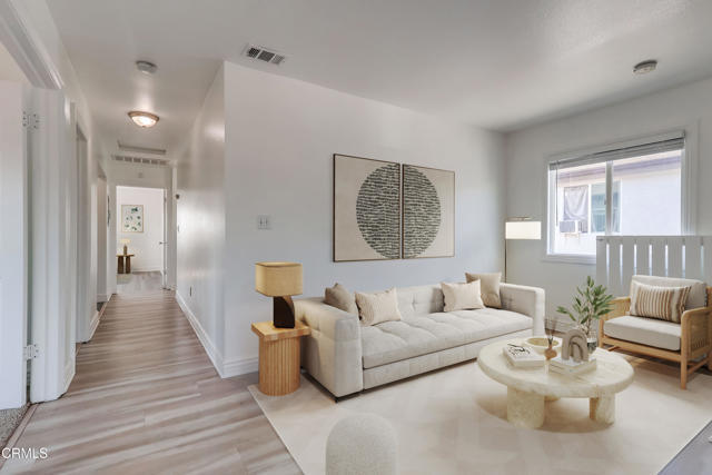 Building Photo - 140 E 101st St