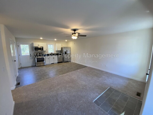 Building Photo - 170 Forest Grove Rd