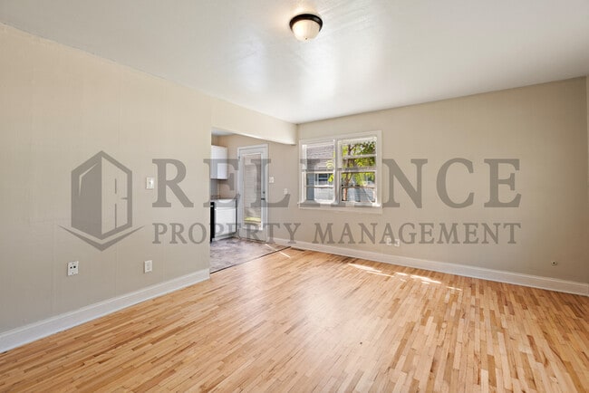 Building Photo - 1430 S Martinson St