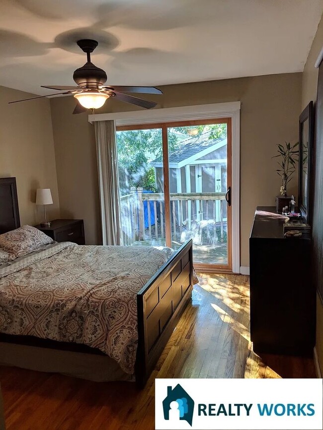 Building Photo - Charming and cozy 2 bedroom 1 bathroom