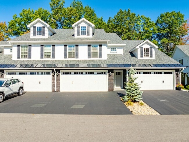 Building Photo - 70 Arcadia Ct