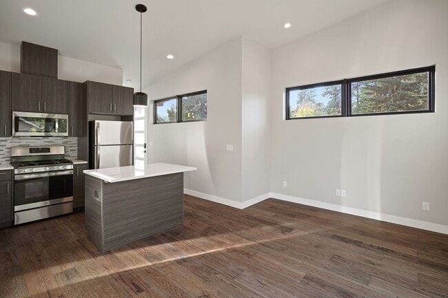 Building Photo - Newer ADU with Garage and Most Utilities Paid