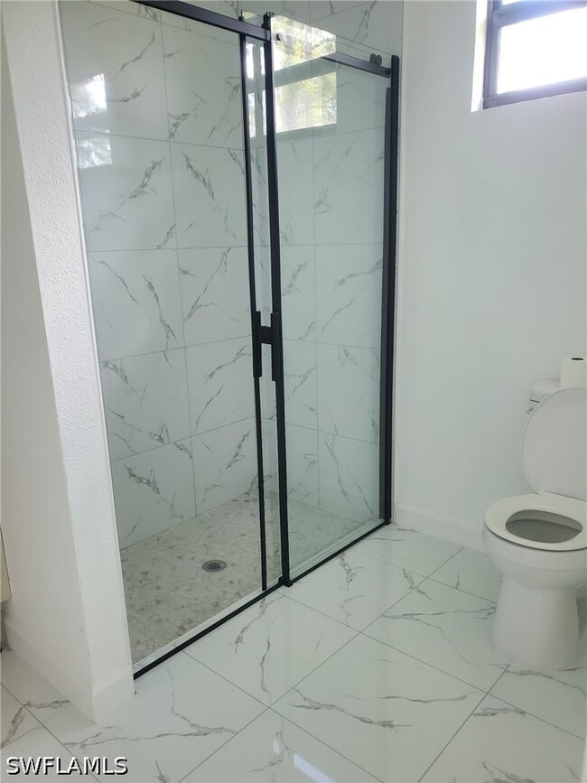 Building Photo - 1938 Laverna Ave