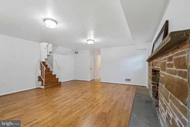 Building Photo - 6828 Winter Ln