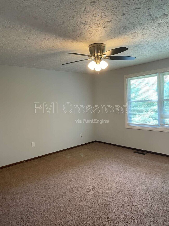 Building Photo - 7594 Peachmont Ave NW