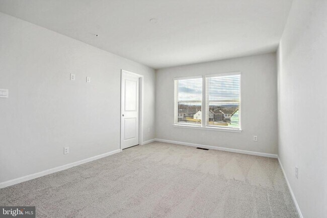 Building Photo - 406 Carroll Walk Ave