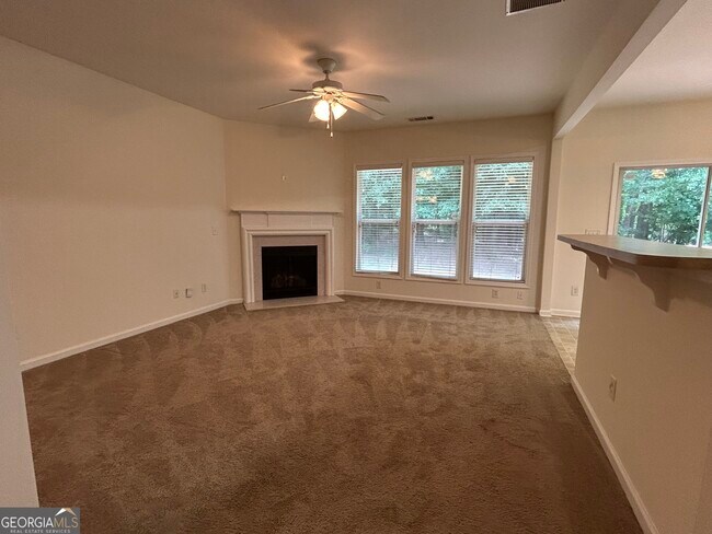 Building Photo - 2683 Winslow Ridge Dr NE