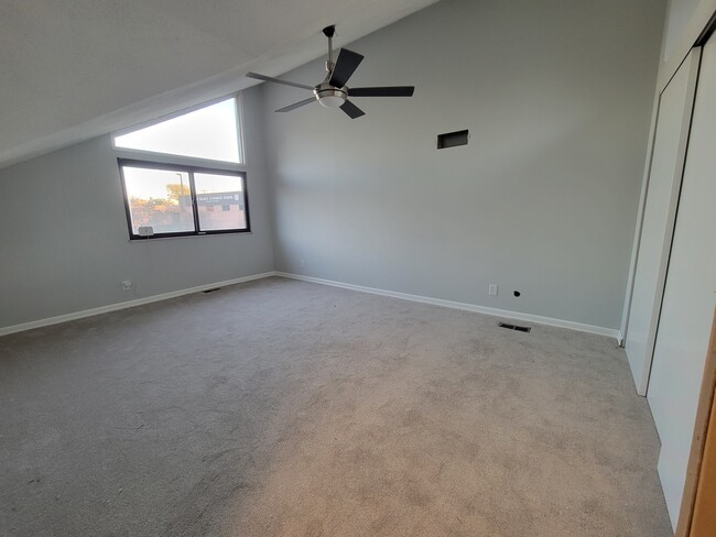 Building Photo - 154 Chatterbird Dr