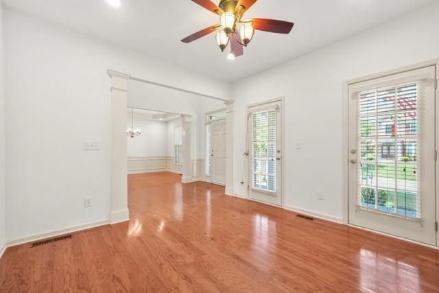 Building Photo - 585 Marylebone Dr