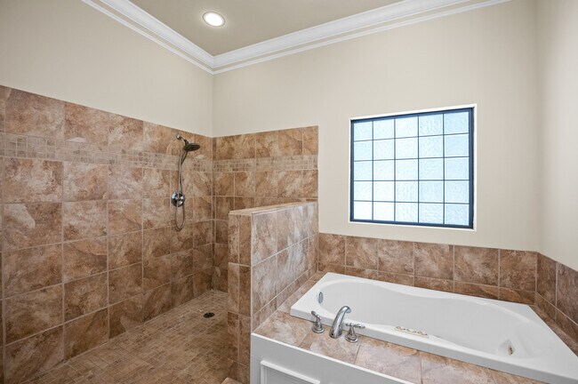 Building Photo - 29320 Acorn Knoll Dr