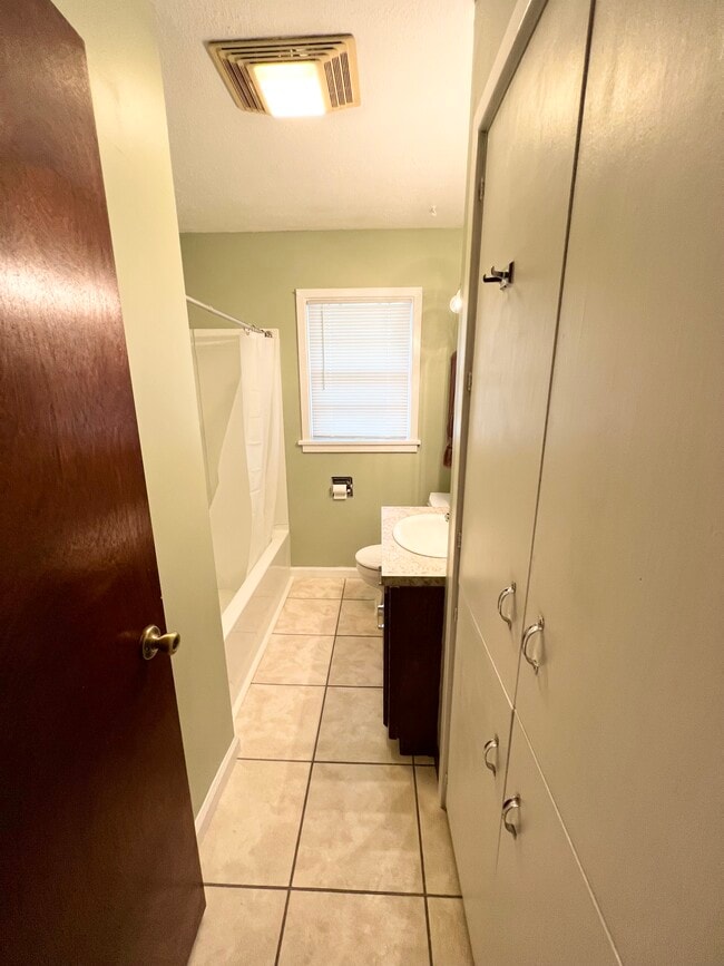 Building Photo - 3610 NW Michael St