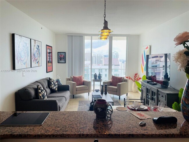 Building Photo - 1155 Brickell Bay Dr