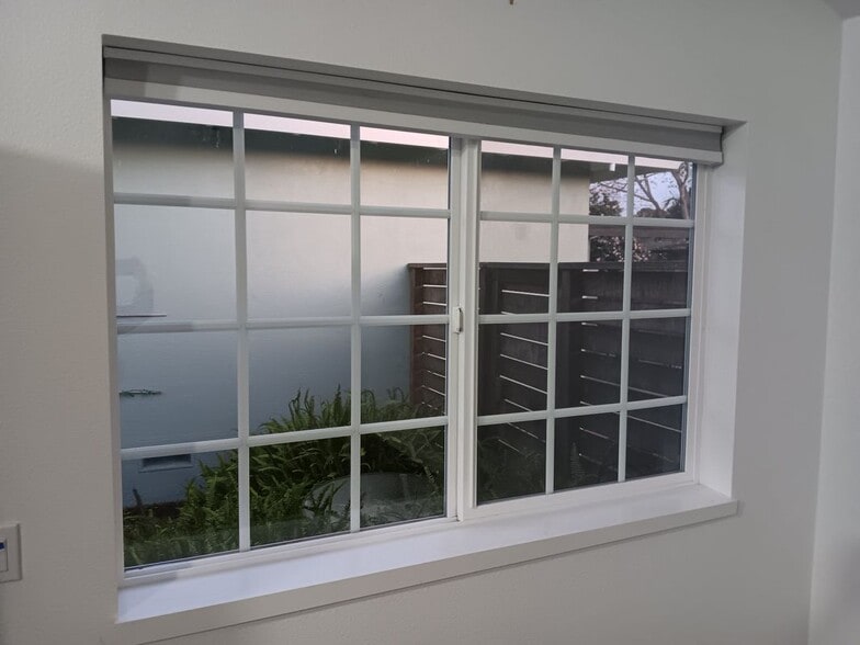 Building Photo - 1979 Encina Dr