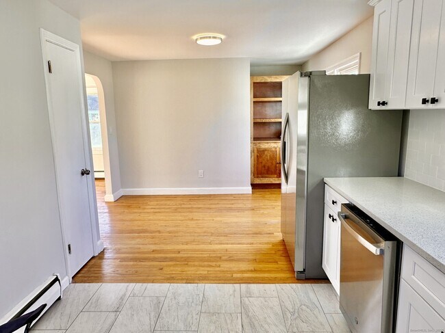 Building Photo - 12 Burgess Pl