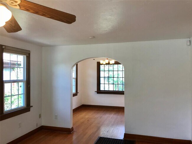 Building Photo - 2329 NW 22nd St