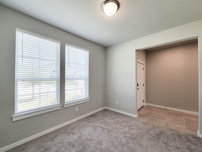 Building Photo - 2905 Terrace Grove Dr