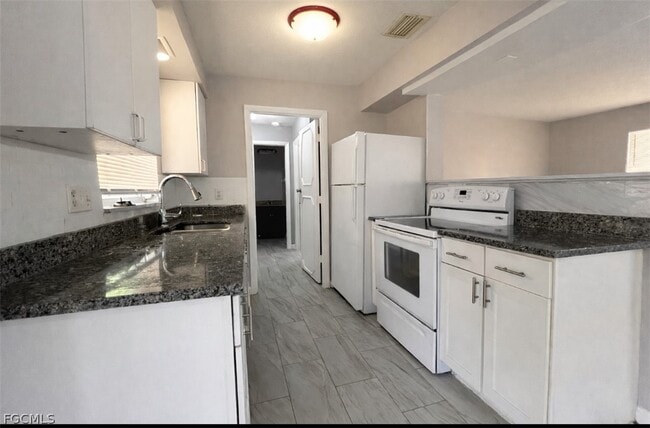 Building Photo - 424 Cactus Cir