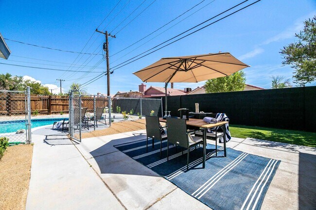 Building Photo - AMERICANA Property Mgmt - Fully furnished ...
