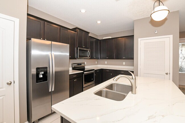 Building Photo - 1618 Merriment Way