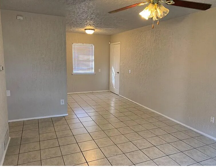 Building Photo - 603 Freestone Dr