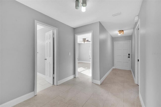 Building Photo - 124 Crystal Beach Ave