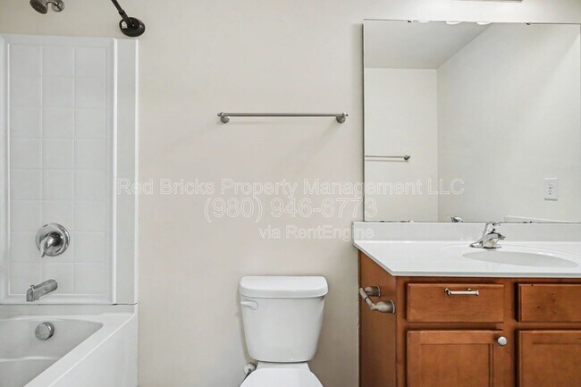 Building Photo - 10420 Benfield Rd