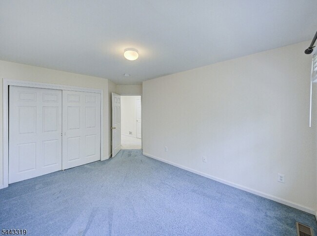 Building Photo - 223 Emily Pl