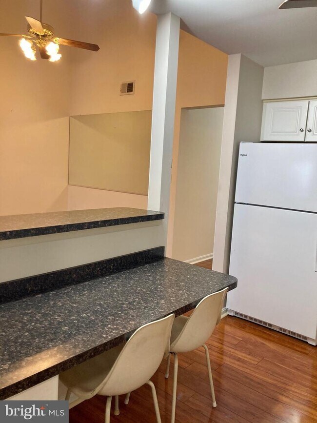 Building Photo - 2819 Berth Ct