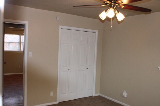 Building Photo - Available February. Large game room in back w/ electricity