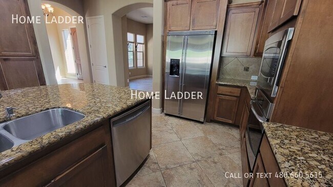 Building Photo - 1708 W Dusty Wren Dr