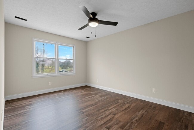 Building Photo - Lovely Single Family Home