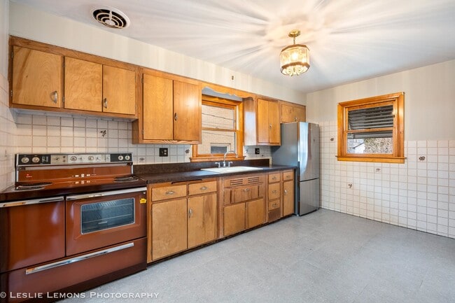 Building Photo - 815 N Ellsworth St